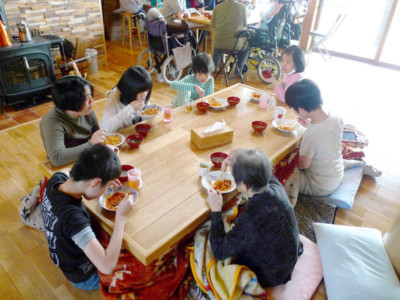 みんなで食べると美味しいね!